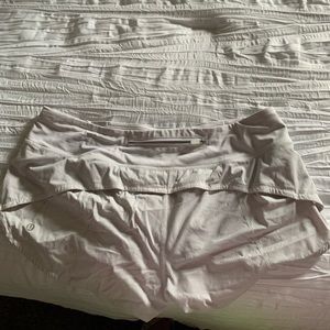 Lululemon 2.5 inch speed up shorts